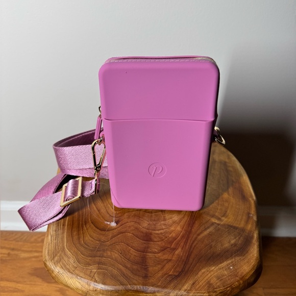 Peepers Prink Orchid Silicone Crossbody Bag Adjustable Strap - Picture 3 of 4